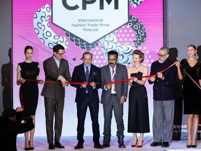 Показ Татьяны Парфёновой открыл выставку моды CPM (110609-cpm-moscow-vesna-2026-09.jpg)