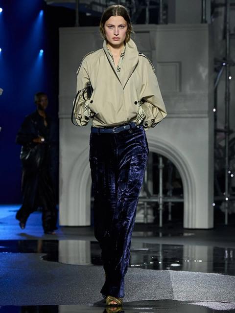 Коллекция Burberry осень-зима 2026 (110680-burberry-fw-05.jpg)