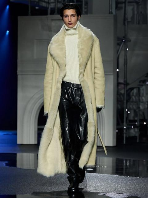 Коллекция Burberry осень-зима 2026 (110680-burberry-fw-07.jpg) Коллекция Burberry осень-зима 2026 (110680-burberry-fw-07.jpg)