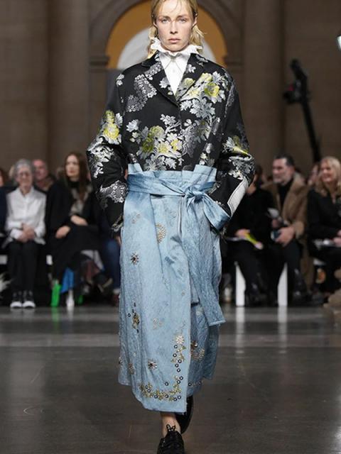 Коллекция Erdem осень-зима 2026 (110702-erdem-fw-01.jpg) Коллекция Erdem осень-зима 2026 (110702-erdem-fw-01.jpg)