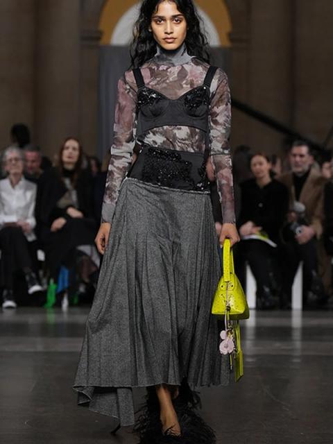 Коллекция Erdem осень-зима 2026 (110702-erdem-fw-07.jpg)