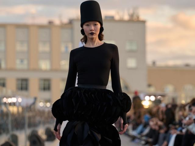 Московская неделя моды формирует образ отечественного ретейла (110760-moskovskaya-nedelya-mody-05.jpg) Московская неделя моды формирует образ отечественного ретейла (110760-moskovskaya-nedelya-mody-05.jpg)