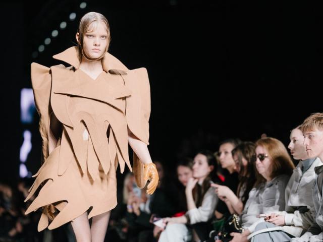 Дизайнеры рассказали об успехах на Московской неделе моды (110772-dizajnery--na-moskovskoj-nedele-mody-07.jpg) Дизайнеры рассказали об успехах на Московской неделе моды (110772-dizajnery--na-moskovskoj-nedele-mody-07.jpg)