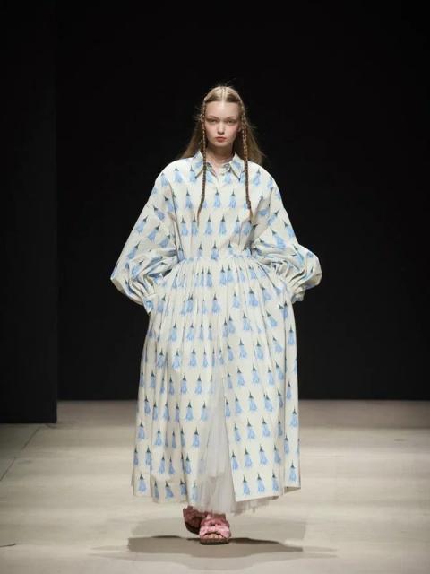 Коллекция Alena Akhmadullina «Приданое» на Московской неделе моды (110797-alena-akhmadullina-ss-05.jpg)