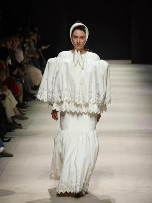 Коллекция Alena Akhmadullina «Приданое» на Московской неделе моды (110797-alena-akhmadullina-ss-08.jpg)
