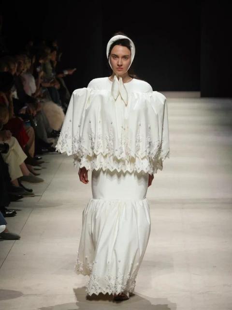 Коллекция Alena Akhmadullina «Приданое» на Московской неделе моды (110797-alena-akhmadullina-ss-08.jpg)