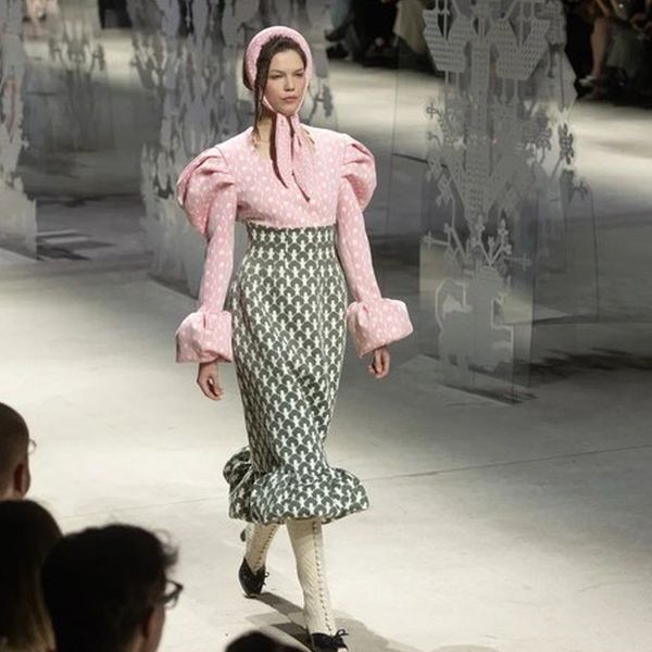 Коллекция Alena Akhmadullina «Приданое» на Московской неделе моды (110797-alena-akhmadullina-ss-s.jpg)