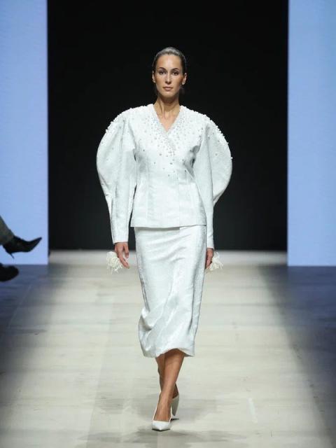 Коллекция Big Brooch весна-лето 2026 (110861-big-brooch-01.jpg)