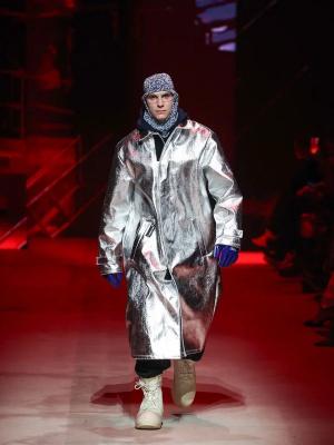 Индустриальный показ Braining Group на Московской неделе моды (110875-braining-group-04.jpg)