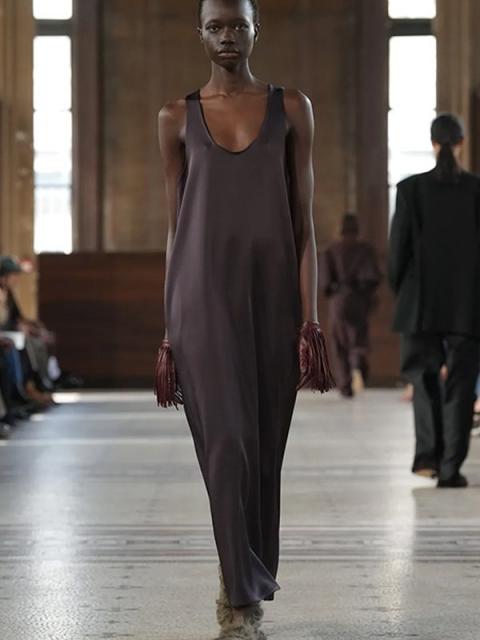 Коллекция Carven осень-зима 2026 (110938-carven-fw-05.jpg)