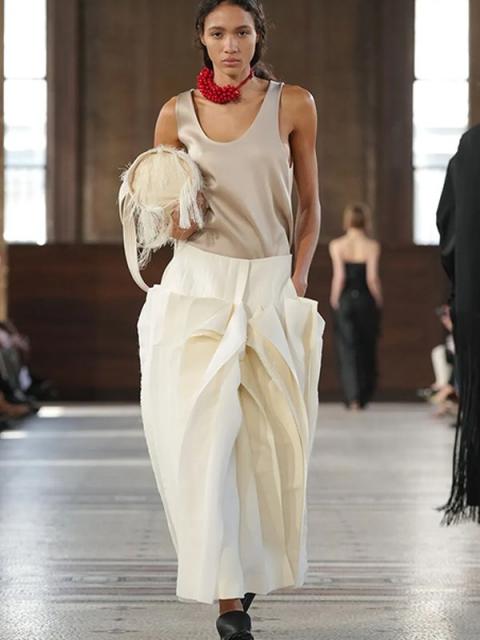 Коллекция Carven осень-зима 2026 (110938-carven-fw-b.jpg)