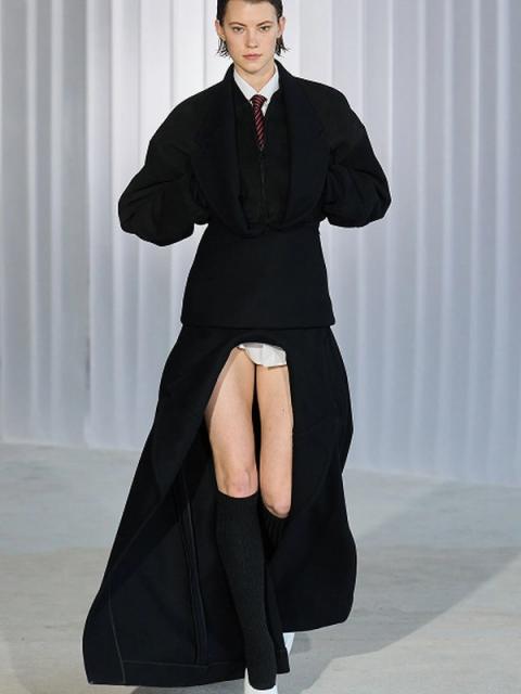 Коллекция Jean Paul Gaultier осень-зима 2026 (110950-jean-paul-gaultier-01.jpg)