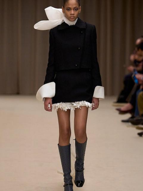 Коллекция Alexander McQueen осень-зима 2026 (110960-alexander-mcqueen-fw-02.jpg) Коллекция Alexander McQueen осень-зима 2026 (110960-alexander-mcqueen-fw-02.jpg)