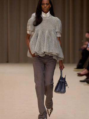 Коллекция Alexander McQueen осень-зима 2026 (110960-alexander-mcqueen-fw-03.jpg)