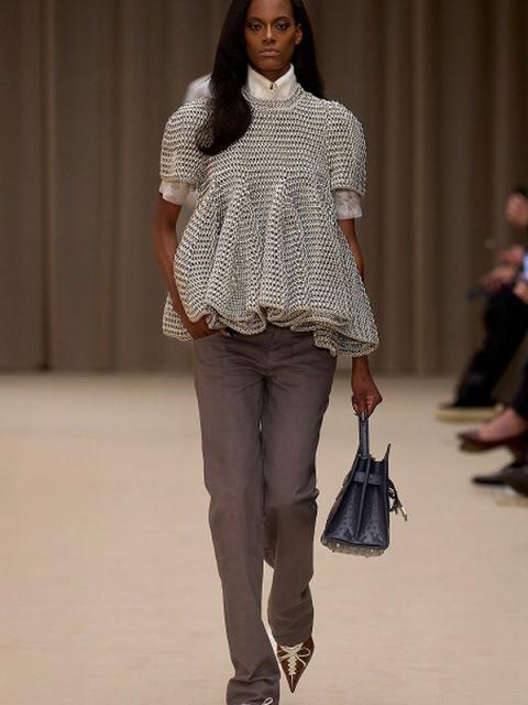 Коллекция Alexander McQueen осень-зима 2026 (110960-alexander-mcqueen-fw-03.jpg)