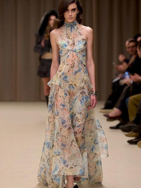 Коллекция Alexander McQueen осень-зима 2026 (110960-alexander-mcqueen-fw-08.jpg)