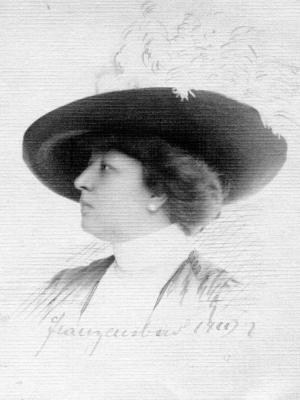 Международный конкурс молодых дизайнеров, посвященный творчеству модельера Надежды Ламановой (111027-lamanova-b.jpg)