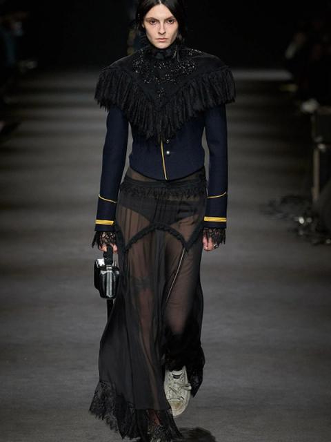 Коллекция Ann Demeulemeester осень-зима 2026 (111042-ann-demeulemeester-02.jpg)