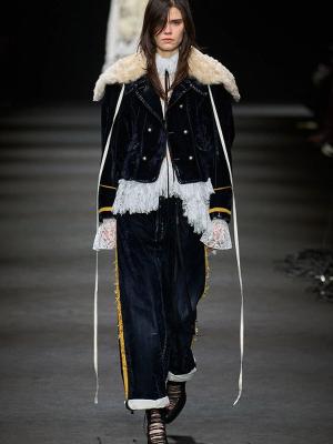 Коллекция Ann Demeulemeester осень-зима 2026 (111042-ann-demeulemeester-05.jpg)