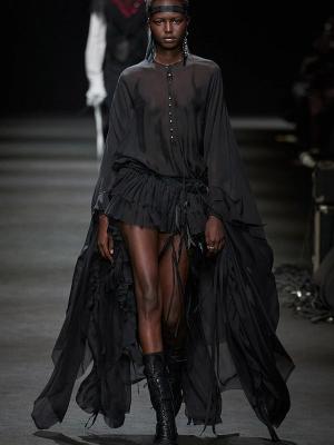 Коллекция Ann Demeulemeester осень-зима 2026 (111042-ann-demeulemeester-08.jpg)