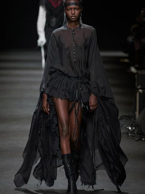 Коллекция Ann Demeulemeester осень-зима 2026 (111042-ann-demeulemeester-08.jpg) Коллекция Ann Demeulemeester осень-зима 2026 (111042-ann-demeulemeester-08.jpg)