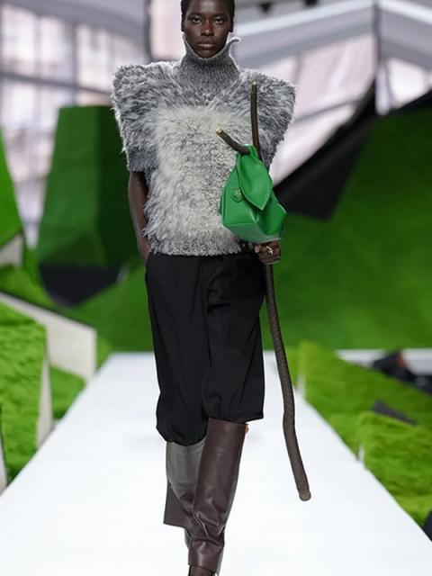 Коллекция Louis Vuitton осень-зима 2026 (111064-louis-vuitton-fw-04.jpg)