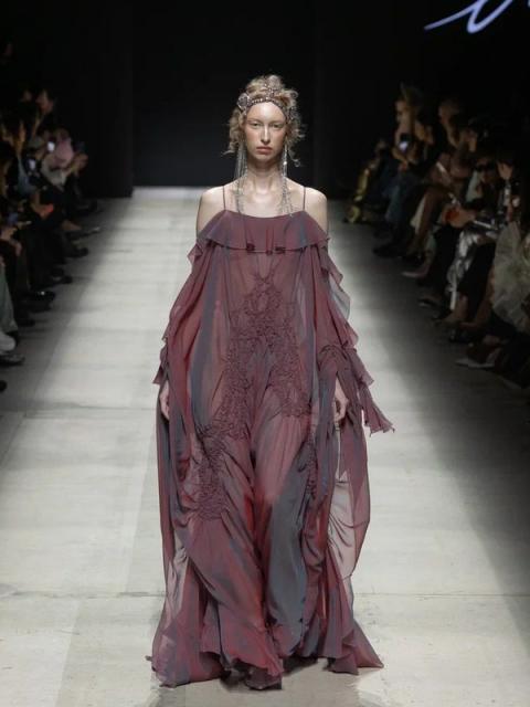 Коллекция Esve осень-зима 2026/27 (111094-esve-fw-03.jpg)