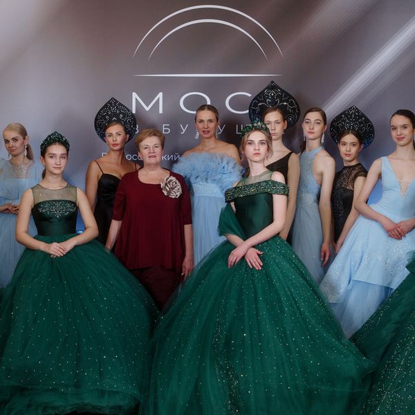 Финал IV Всероссийского конкурса модных талантов «Мост в будущее»: Слияние технологий и креативности (111310-konkursmost-s.jpg)