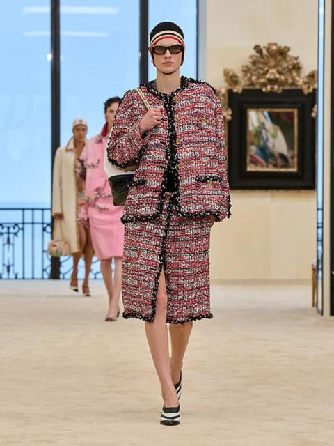 Коллекция Chanel Resort 2027 (111368-chanel-resort-06.jpg)