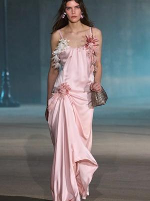 Коллекция Dior Resort 2027 (111526-dior-resort-05.jpg)