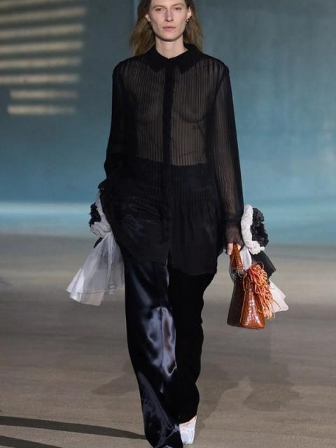 Коллекция Dior Resort 2027 (111526-dior-resort-06.jpg)