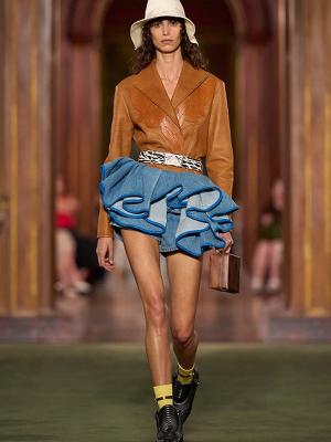 Коллекция Louis Vuitton Resort 2027 (111710-louis-vuitton-02.jpg)