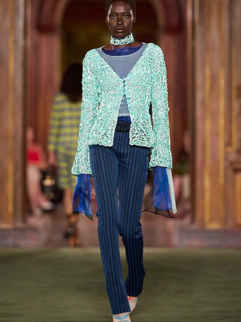 Коллекция Louis Vuitton Resort 2027 (111710-louis-vuitton-09.jpg) Коллекция Louis Vuitton Resort 2027 (111710-louis-vuitton-09.jpg)