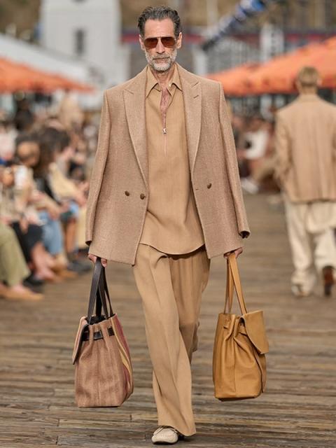Коллекция Ermenegildo Zegna menswear весна-лето 2027 (111913-zegna-menswear-ss-06.jpg) Коллекция Ermenegildo Zegna menswear весна-лето 2027 (111913-zegna-menswear-ss-06.jpg)