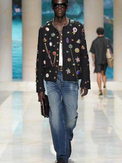Коллекция Dolce&Gabbana menswear весна-лето 2027 (112054-dolce-gabbana-menswear-04.jpg)