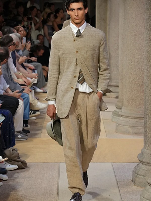 Коллекция Giorgio Armani menswear весна-лето 2027 (112071-giorgio-armani-menswear-07.jpg)