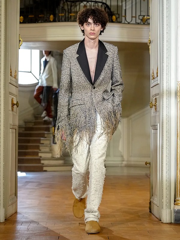 Коллекция Dior Homme menswear весна-лето 2027 (112115-dior-homme-menswear-03.jpg)
