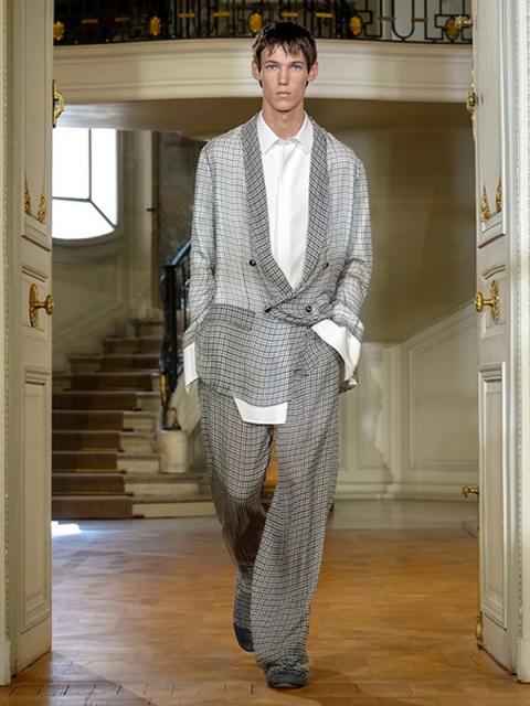 Коллекция Dior Homme menswear весна-лето 2027 (112115-dior-homme-menswear-b.jpg)