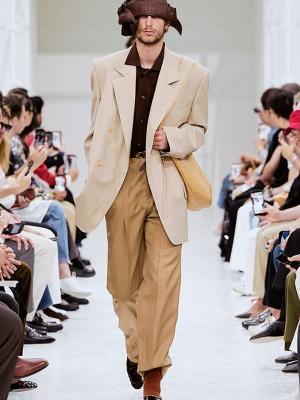 Коллекция Celine menswear весна-лето 2027 (112236-celine-menswear-ss-01.jpg)