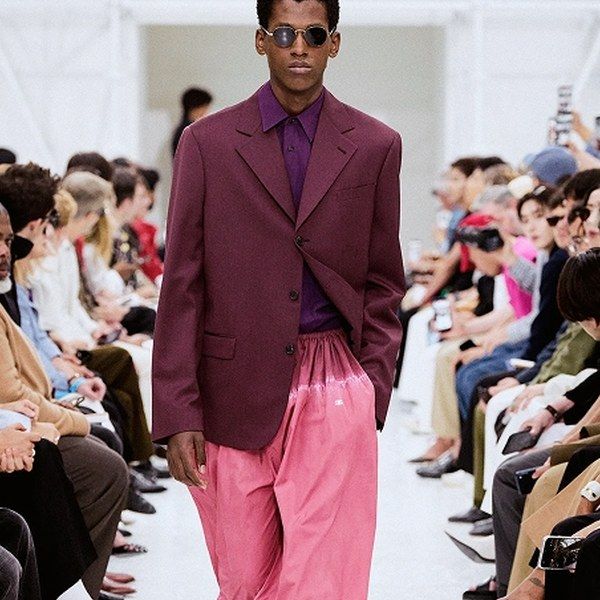 Коллекция Celine menswear весна-лето 2027 (112236-celine-menswear-ss-s.jpg)
