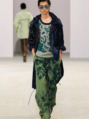 Коллекция Dries Van Noten menswear весна-лето 2027 (112251-dries-van-noten-menswear-08.jpg)