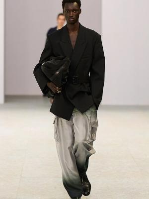 Коллекция Dries Van Noten menswear весна-лето 2027 (112251-dries-van-noten-menswear-09.jpg)