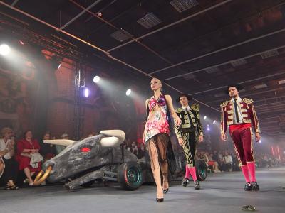 МХПИ провёл летний семестровый показ Toro de Fuego (112310-mxpi-toro-de-fuego-15.jpg)