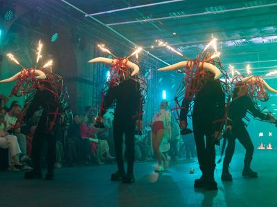 МХПИ провёл летний семестровый показ Toro de Fuego (112310-mxpi-toro-de-fuego-16.jpg)