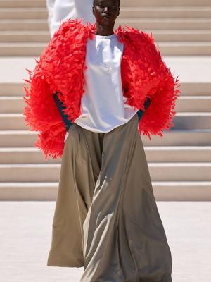 Коллекция Balenciaga Couture осень-зима 2026/27 (112320-balenciaga-couture-fw-01.jpg)