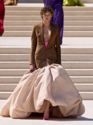Коллекция Balenciaga Couture осень-зима 2026/27 (112320-balenciaga-couture-fw-07.jpg)
