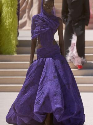 Коллекция Balenciaga Couture осень-зима 2026/27 (112320-balenciaga-couture-fw-09.jpg)