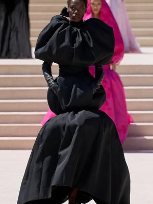 Коллекция Balenciaga Couture осень-зима 2026/27 (112320-balenciaga-couture-fw-10.jpg)