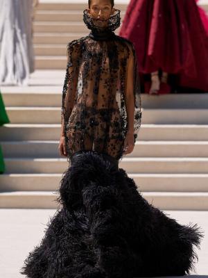 Коллекция Balenciaga Couture осень-зима 2026/27 (112320-balenciaga-couture-fw-12.jpg)