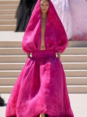 Коллекция Balenciaga Couture осень-зима 2026/27 (112320-balenciaga-couture-fw-13.jpg)